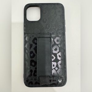 iPhone 11 walli case cheetah black